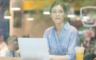 职场上，遇到小人，别急着翻脸，要学会以下三种心计