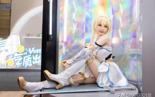 怀孕7月也要逛CJ！准妈妈还COS了洛天依，二次元从胎教开始？