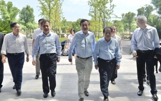 任正非疫情后罕见露面，上海之行透露华为最新战略方向