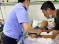 我为群众办实事：九旬老人行动不便难办证 西安高陵民警上门送温暖