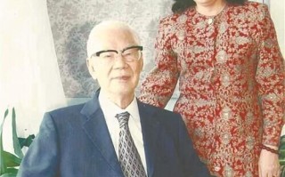 柏杨生前说：“中国进步了，就可以不要看这本书了”