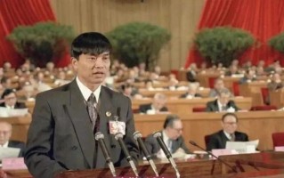 刘永好笑谈与刘畅不同 她有一个富爸爸而我没有