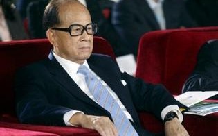 围观 | 李嘉诚怎么回答“与中央关系有变”？