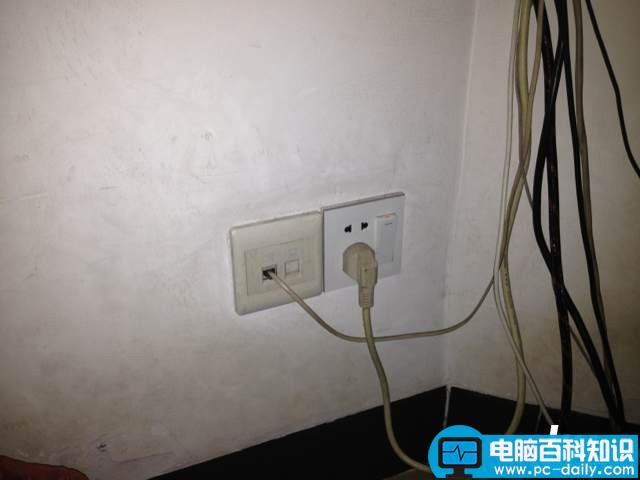 电脑正在工作突然停电对电脑的危害 电脑突然停电的危害-第1张图片-90博客网