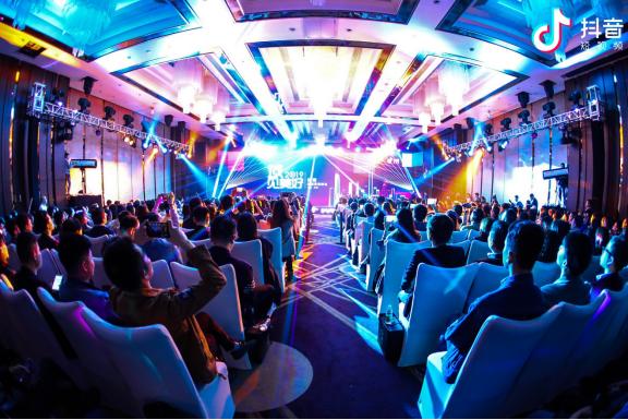 抖音区域互动营销爆款法则解密-第5张图片-90博客网