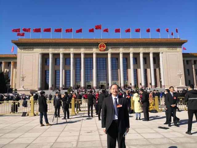 两会专访｜全国人大代表、汕头电信陈颖宇：禁止电商销售非法手机信号放大器-第1张图片-90博客网