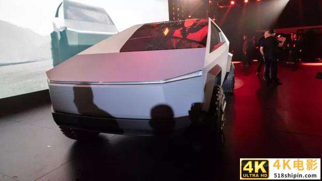 已知宇宙中最具创意广告：哥已预订特斯拉，蜘蛛窗版！-第3张图片-90博客网