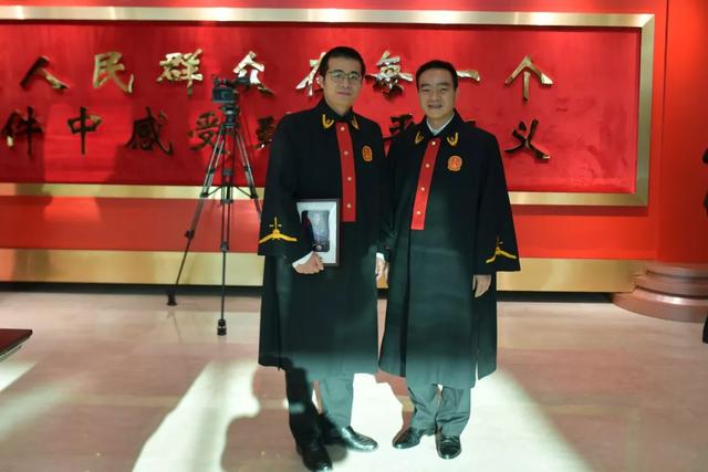 我是中华人民共和国法官，我宣誓......-第4张图片-90博客网