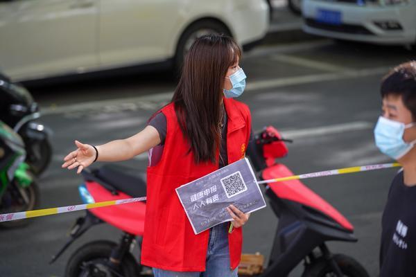 郑州第五轮全员核酸检测进行中 河南日报报业集团志愿者在行动-第3张图片-90博客网 郑州第五轮全员核酸检测进行中 河南日报报业集团志愿者在行动-第3张图片-90博客网