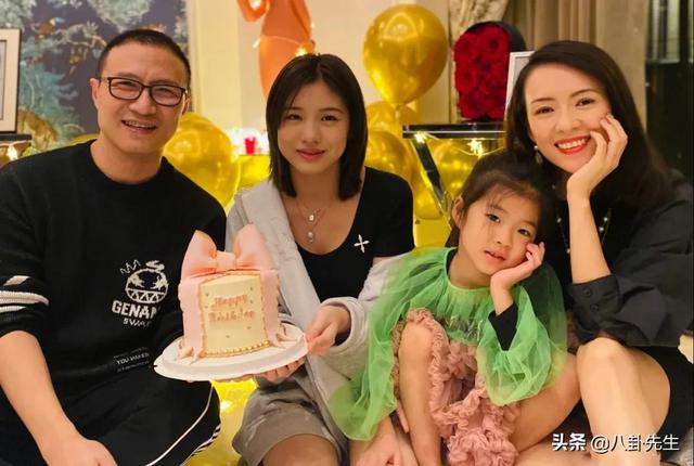 老爸长相一言难尽，女儿却貌美如花，这7对明星父女颜值差好大-第3张图片-90博客网
