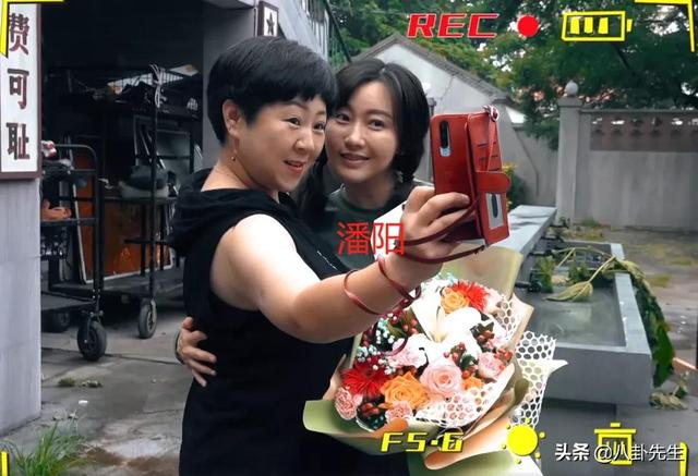 老爸长相一言难尽，女儿却貌美如花，这7对明星父女颜值差好大-第23张图片-90博客网