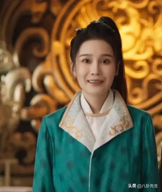 老爸长相一言难尽，女儿却貌美如花，这7对明星父女颜值差好大-第27张图片-90博客网