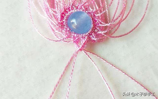 镂空香囊挂件的详细编织图解，步骤太多，保存下来慢慢看哦-第17张图片-90博客网