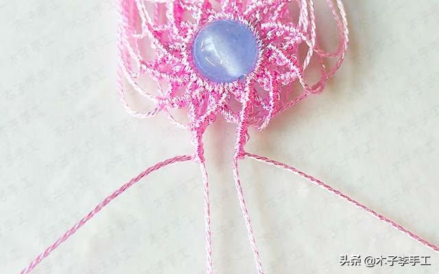 镂空香囊挂件的详细编织图解，步骤太多，保存下来慢慢看哦-第20张图片-90博客网