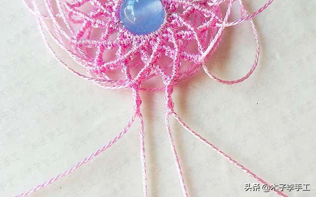 镂空香囊挂件的详细编织图解，步骤太多，保存下来慢慢看哦-第24张图片-90博客网