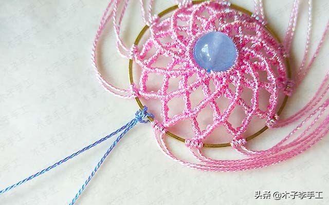 镂空香囊挂件的详细编织图解，步骤太多，保存下来慢慢看哦-第30张图片-90博客网