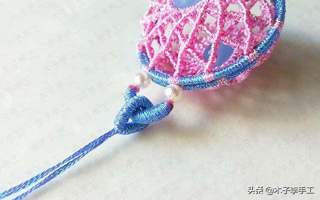 镂空香囊挂件的详细编织图解，步骤太多，保存下来慢慢看哦-第42张图片-90博客网