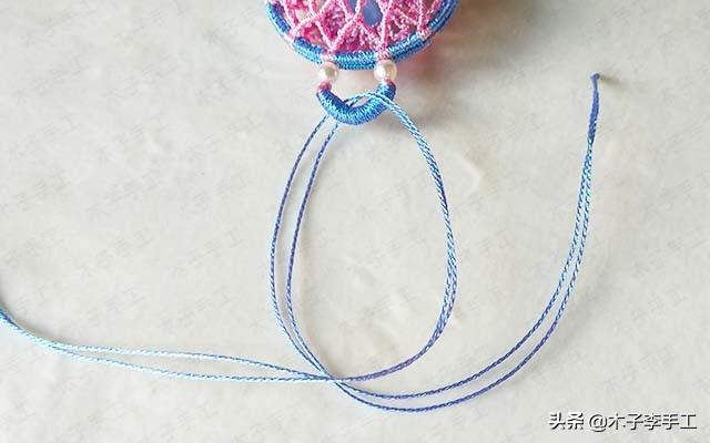 镂空香囊挂件的详细编织图解，步骤太多，保存下来慢慢看哦-第41张图片-90博客网