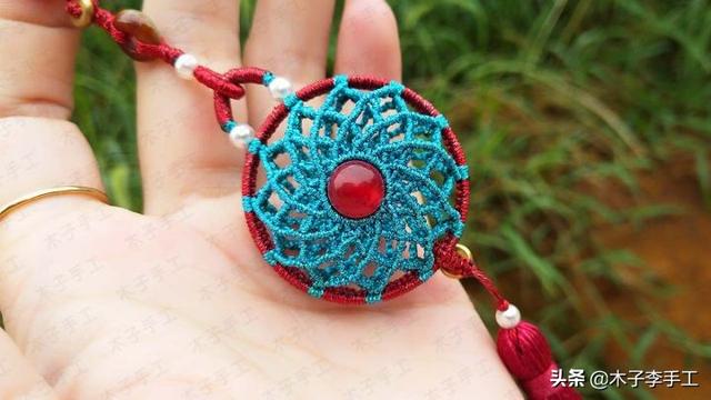 镂空香囊挂件的详细编织图解，步骤太多，保存下来慢慢看哦-第67张图片-90博客网