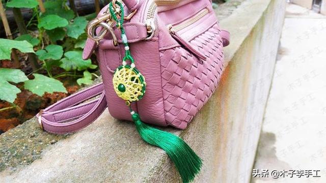 镂空香囊挂件的详细编织图解，步骤太多，保存下来慢慢看哦-第71张图片-90博客网