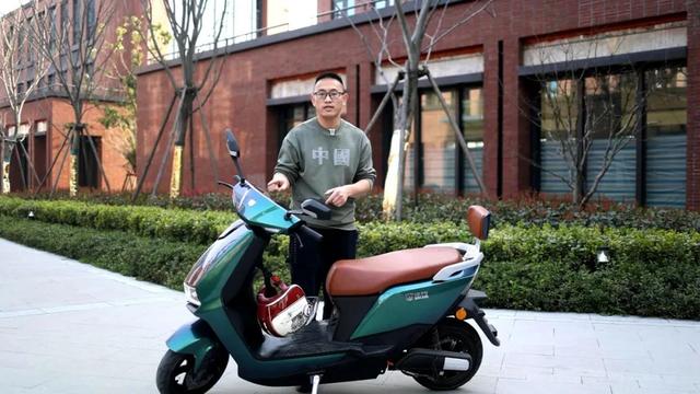 绿源MKK极影评测:续航100公里,核心部件质保6年,适合外卖小哥-第1张图片-90博客网 绿源MKK极影评测:续航100公里,核心部件质保6年,适合外卖小哥-第1张图片-90博客网