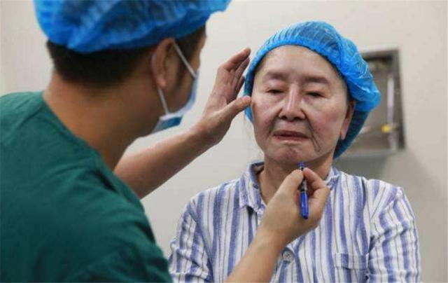 27岁辣妈产后变“80岁老奶奶”，现状如何？丈夫还是一往情深-第3张图片-90博客网