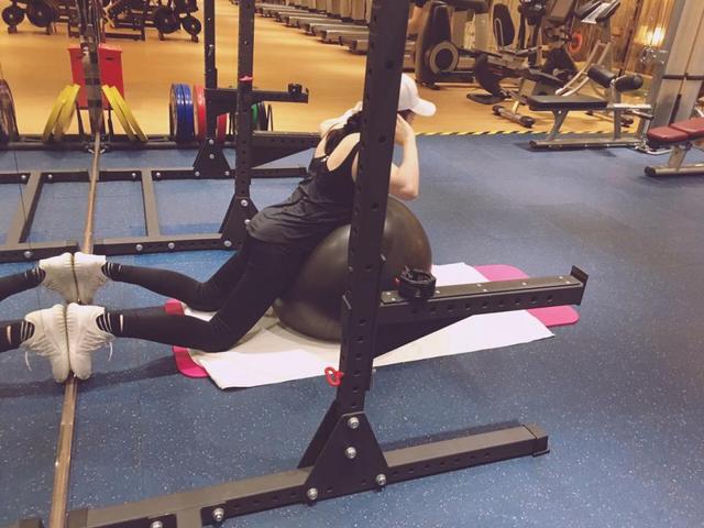 27岁辣妈产后变“80岁老奶奶”，现状如何？丈夫还是一往情深-第6张图片-90博客网