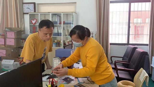 南山社区新时代文明实践站开展“国家反诈中心”APP推广活动-第3张图片-90博客网