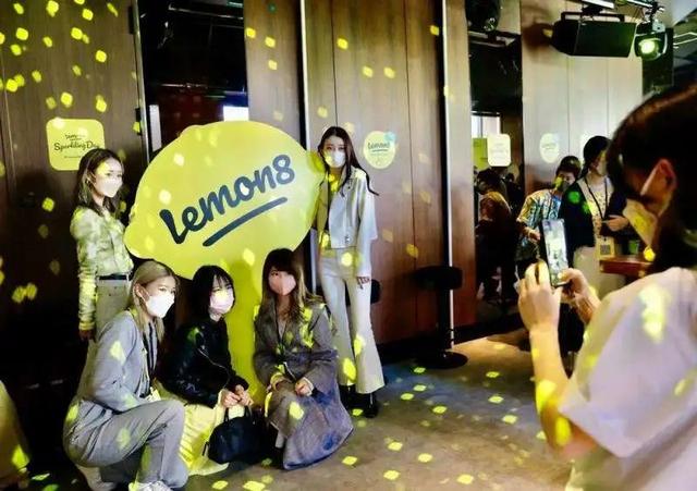 抖音上线“可颂”,大厂“围剿”小红书?种草,哪有这么好做-第3张图片-90博客网 抖音上线“可颂”,大厂“围剿”小红书?种草,哪有这么好做-第3张图片-90博客网