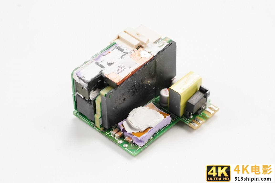 路由器中的2.4G和5G有什么区别？用错了网速变“龟速”-第3张图片-90博客网
