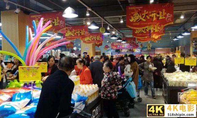 大多实体书店濒临倒闭，可这家小书店运用免费模式，年收入超百万！-第3张图片-90博客网