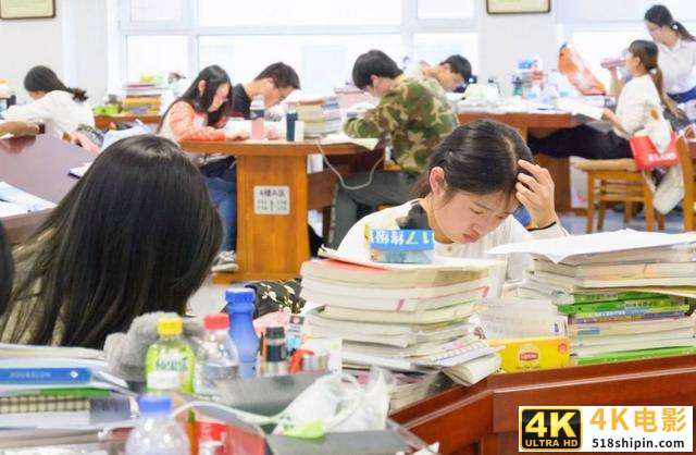 大多实体书店濒临倒闭，可这家小书店运用免费模式，年收入超百万！-第2张图片-90博客网