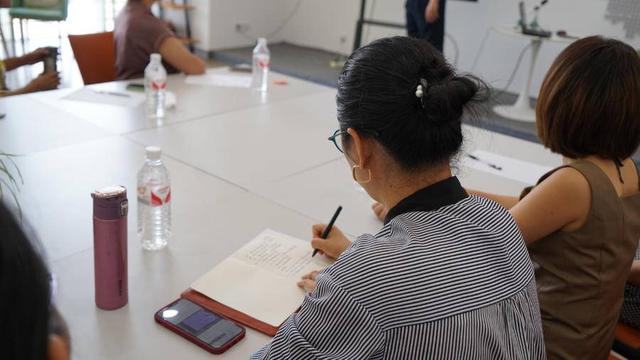 剖析财税政策让企业“轻装前行”,潍坊市妇联巾帼会客厅再开讲-第5张图片-90博客网 剖析财税政策让企业“轻装前行”,潍坊市妇联巾帼会客厅再开讲-第5张图片-90博客网