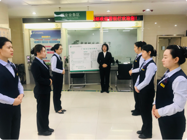 银行柜员出现离职风潮？过来人说出真实理由，并非表面那么风光-第5张图片-90博客网