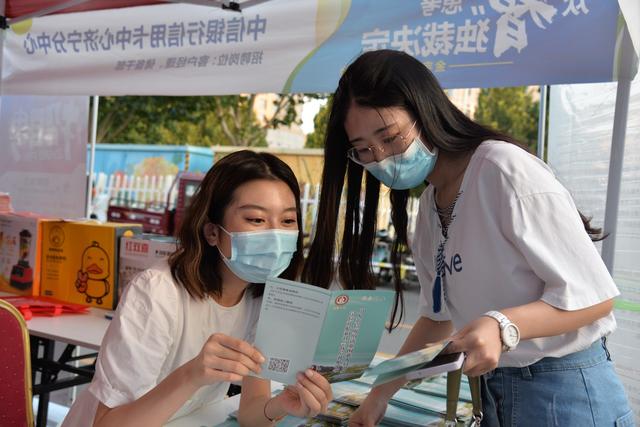 16场、6000余人次！“人才夜市”搭起求职招聘新平台-第4张图片-90博客网