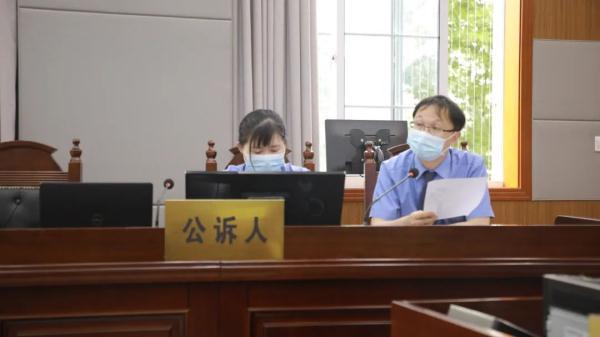 找的“兼职”竟是出售银行卡-第1张图片-90博客网