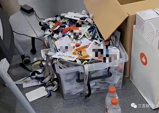 又一巨头公司被曝裁员！员工排队办离职，看了他们，才懂朋友圈的带货主播-第1张图片-90博客网