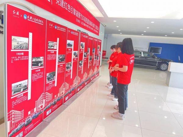 学生与企业金牌销售员同台竞技-第3张图片-90博客网