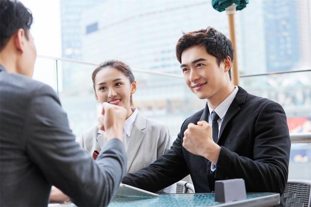 真正的职场高手,不是忙着挣钱,而是让自己更值钱!你认为呢?-第4张图片-90博客网 真正的职场高手,不是忙着挣钱,而是让自己更值钱!你认为呢?-第4张图片-90博客网