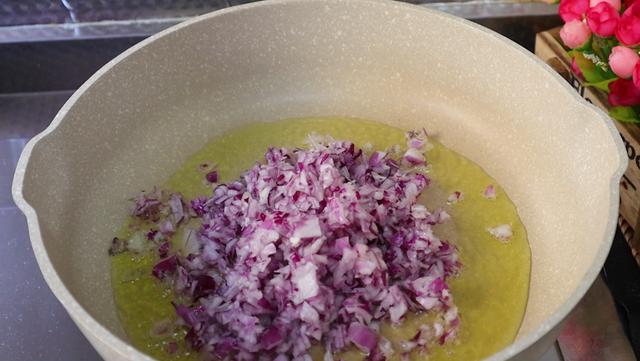 上了年龄要管住嘴,建议“4少吃,3多吃”,为了健康要懂得忌口-第7张图片-90博客网 上了年龄要管住嘴,建议“4少吃,3多吃”,为了健康要懂得忌口-第7张图片-90博客网