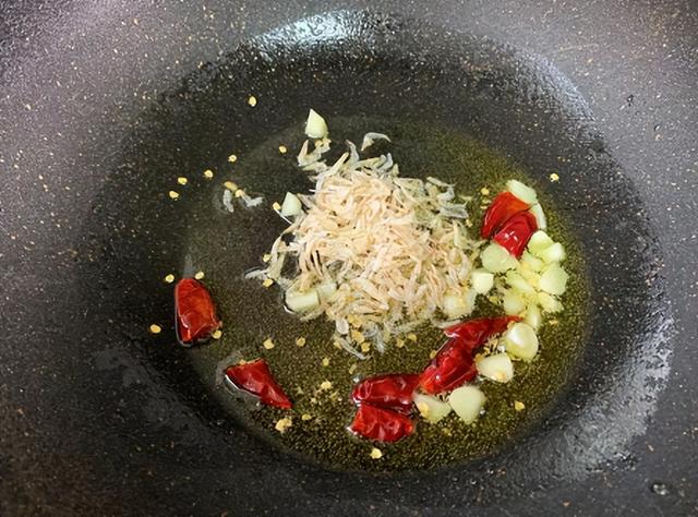 上了年龄要管住嘴,建议“4少吃,3多吃”,为了健康要懂得忌口-第18张图片-90博客网 上了年龄要管住嘴,建议“4少吃,3多吃”,为了健康要懂得忌口-第18张图片-90博客网