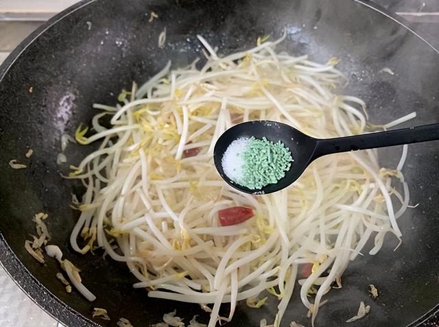 上了年龄要管住嘴,建议“4少吃,3多吃”,为了健康要懂得忌口-第19张图片-90博客网 上了年龄要管住嘴,建议“4少吃,3多吃”,为了健康要懂得忌口-第19张图片-90博客网