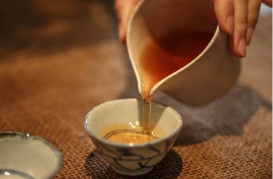 茶叶造假太刁钻，这些假茶商家从不喝！专坑小白，很多人还买来喝-第6张图片-90博客网