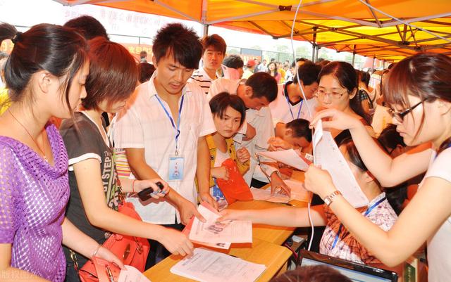 你从来没见过的微商引流招数，1天拓客，锁定1200个客户-第4张图片-90博客网