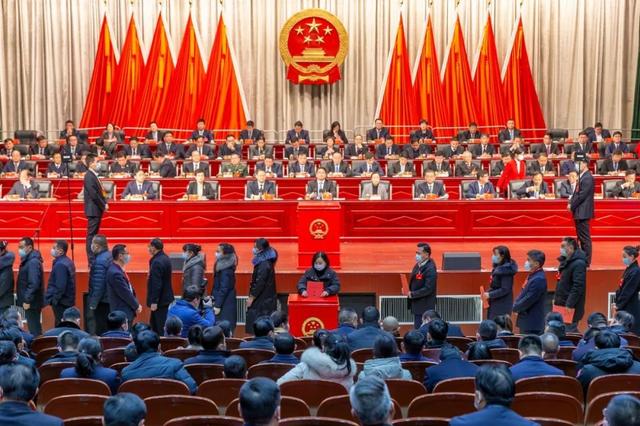 邳州市十八届人大一次会议闭幕！新一届市人大、市政府领导班子选出-第10张图片-90博客网