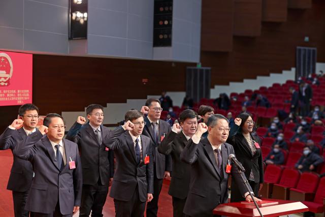 邳州市十八届人大一次会议闭幕！新一届市人大、市政府领导班子选出-第12张图片-90博客网