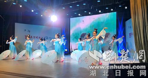 “2021·诗酒房县·魅力西关开街一周年文艺汇演”圆满举办-第3张图片-90博客网