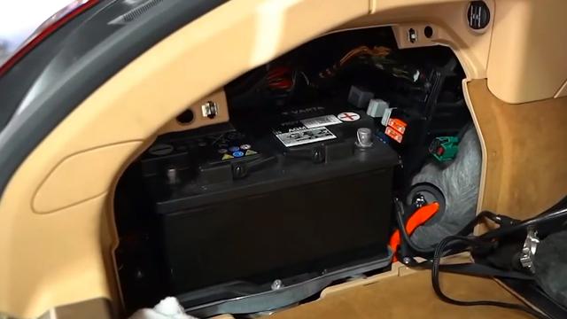 保时捷帕拉梅拉Panamera S E-Hybrid高压紧急断电如何操作-第4张图片-90博客网